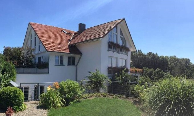 Schienen Apartamento | Gran apartamento "Vestner" cerca del lago de Constanza con Wi-Fi, balcón, terraza y jardín