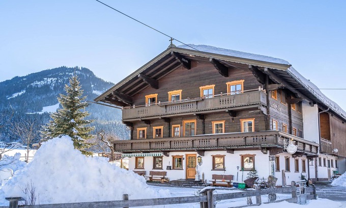 Feuring Casa | Large holiday home near the ski lift