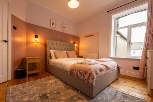 Grangetown Casa | Large home in Cardiff's city center - 14 Beds