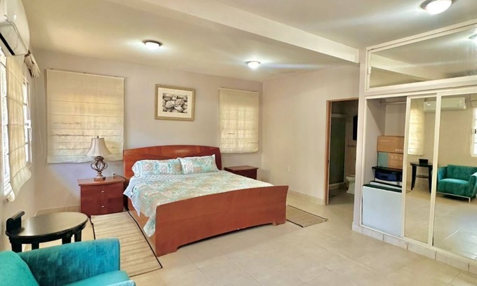 Actopan Casa | Large multi-family home, pet-friendly, 100mts from the beach, large parking.