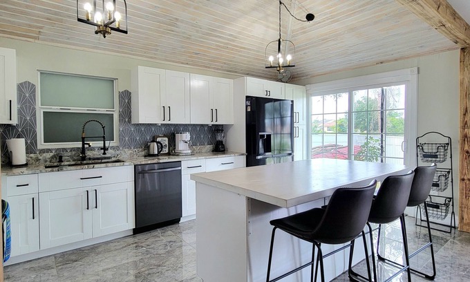 Poinciana Casa | Large Paradise home in Poinciana with fitness room