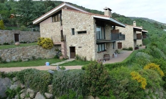 Poyales del Hoyo Cabaña | Las Casas de Agapito Centro Rural en Gredos, capacidad para 25 personas en total