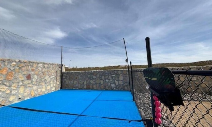 Las Cruces Casa | Las Cruces, New 4BR home, Vacation, Games, Pickleball, Family Friendly