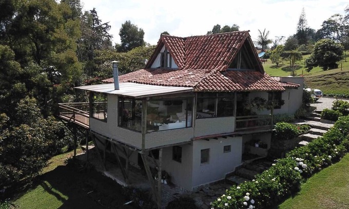 Rionegro Chalet De Esquí | LAS NUBES: Donde la energía fluye, el alma se cura