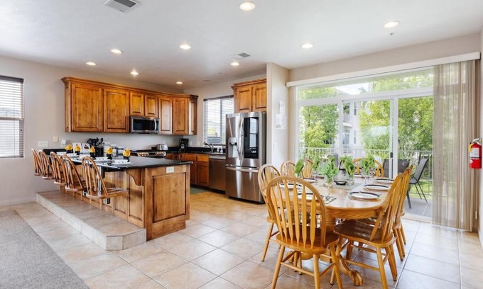 St. George Casa | Las Palmas 1805 Shared Pool and Hot Tub, Great Clubhouse Amenities