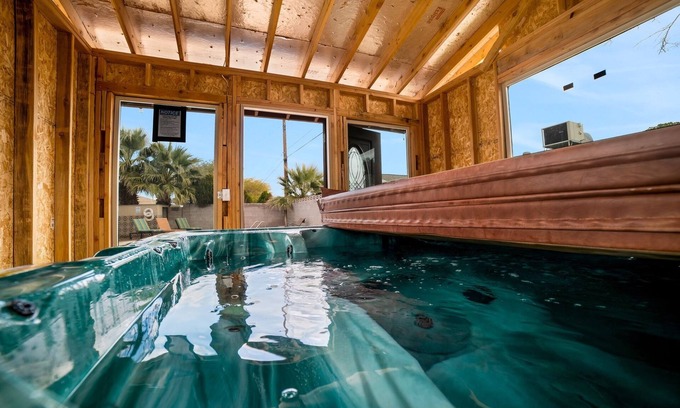 Las Vegas Casa | Las Vegas - 5 Mins From The Strip 4 Bedroom Home by RedAwning