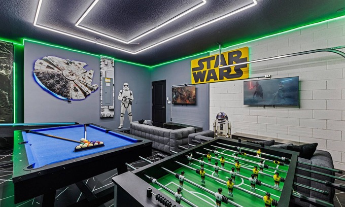 Kissimmee Villa | Last Minute Disney! Private Pool, Game Room & Themed Bedrooms. Book Now! #143295