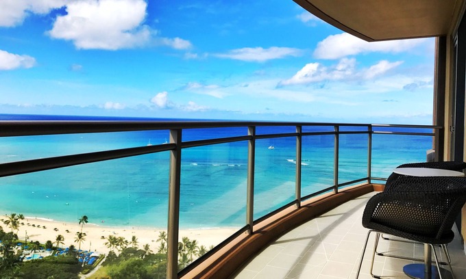 Waikiki Villa | **Last Minute Vacations** Hilton Hawaiian Village Waikiki Beach