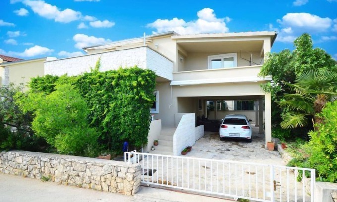 Sibenik Apartamento | Lastavica by Interhome