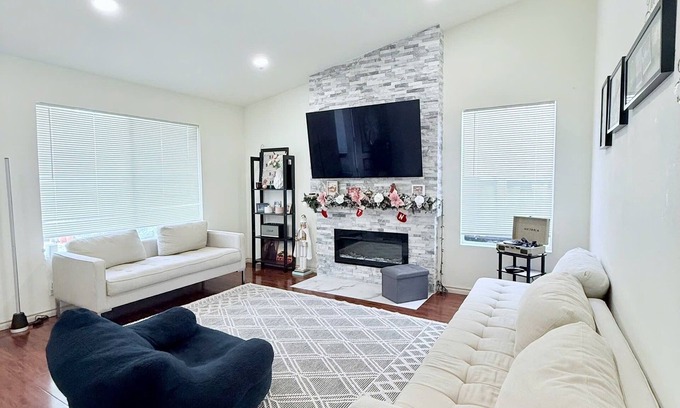 Alum Rock Casa | Launch Deal! Cozy 3BR Home near Downtown