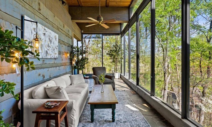 Townsend Hotel | Laurel Valley Mountain Retreat