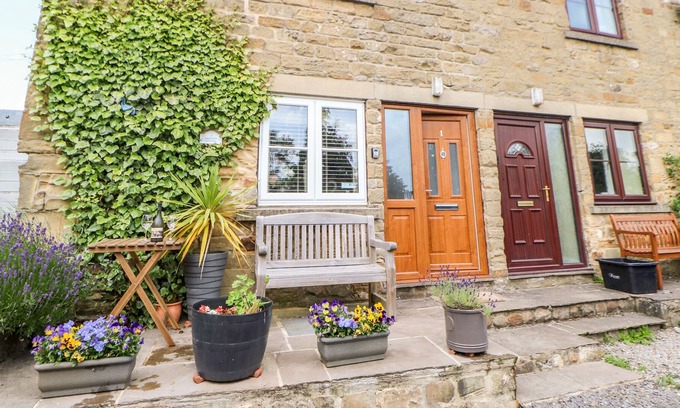 Grewelthorpe Cabaña | Lavender Cottage, GREWELTHORPE