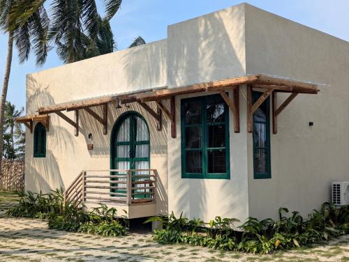 Berakit Cabina | LAWA Bintan Berakit Village Cottage