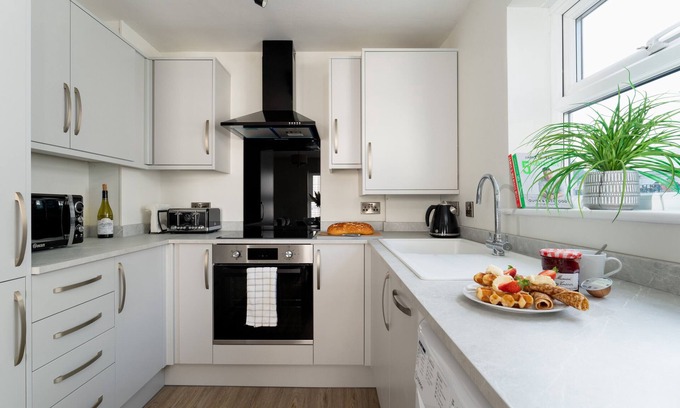 Babbacombe Apartamento | Lawsons Place - Coastal, Babbacombe with parking