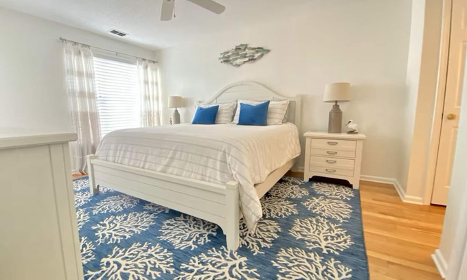 Manteo Condominio | LAZY DAYS - A PIRATE'S COVE GETAWAY