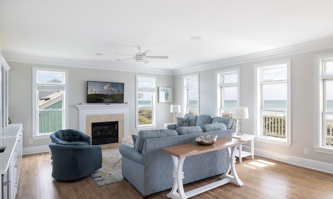 Emerald Isle Casa | Lazy Days, Oceanfront House in Emerald Isle, NC!