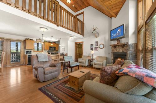 Reeds Spring Casa | Lazy JC Lodge lodge