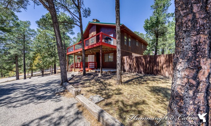 Ruidoso Cabina | Lazy Moose Lodge: 'Perfect place to spend lazy dayz!' Pet Friendly.