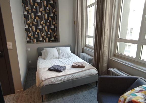 Centre Deux Apartamento | Le 12 studio neuf wifi app 009