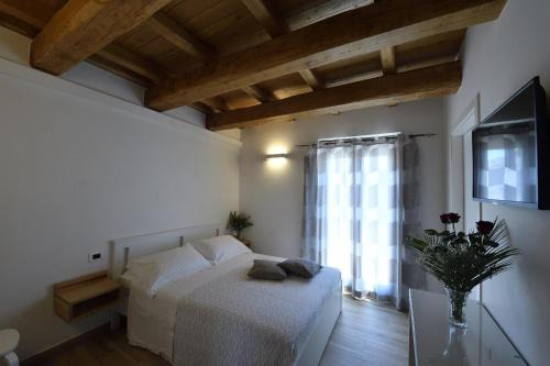 Fondi Casa | Le Benedettine Affittacamere Relais