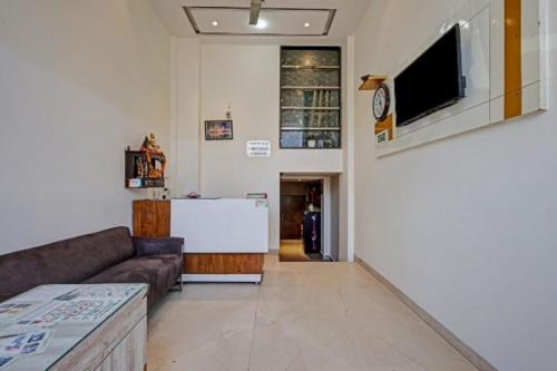 Paharganj Casa | LE - Cashew - opposite New Delhi Railway Station