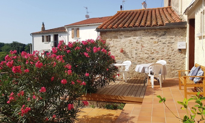 Maureillas-Las-Illas Casa | Le Casteil between the beaches of the Côte Vermeille & the Catalan Mountains(5 to 10 pers)