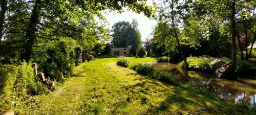 Saint-Michel-de-Chavaignes Chalet De Esquí | Le Champ de la Tortue