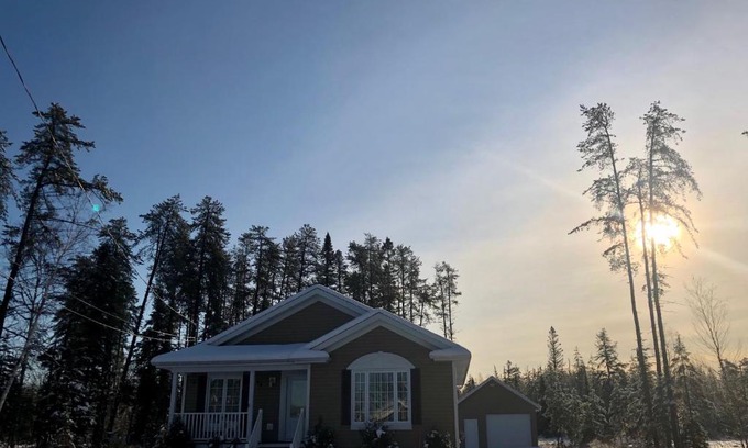 Saint-David-de-Falardeau Casa | Le Chalet de Claude, au pied des Monts-Valin