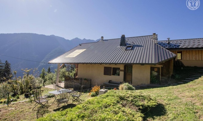 Queige Casa | LE CHALET DE LA VOURZE