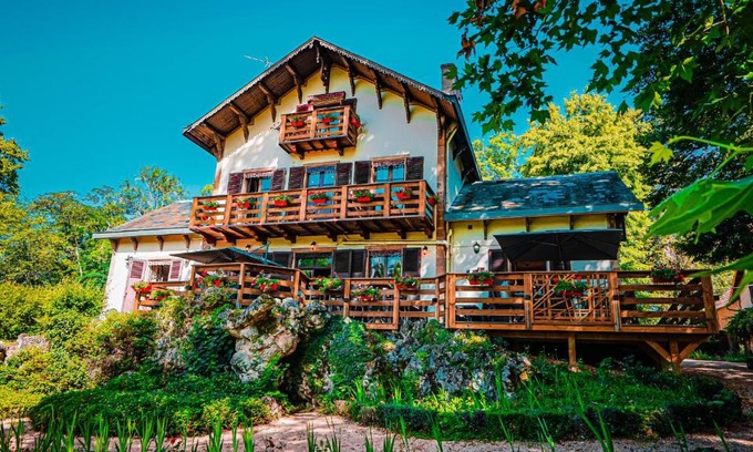 Coulandon Otro | Le Chalet Montegut hébergements insolites