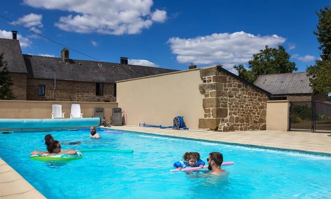 Melle Casa | Le Champ des Loups - Cerise