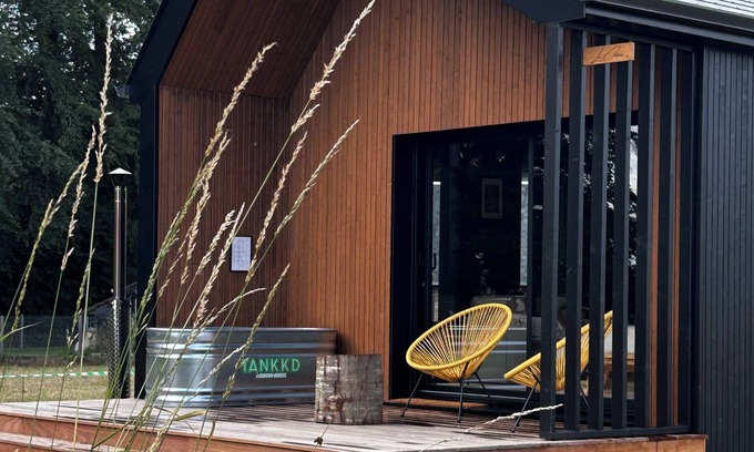 Valliquerville Cabina | Le Chêne, wooden lodge with private Nordic bath