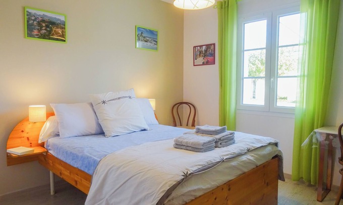 Aunis Sud Casa | Le Clos des Amourettes (large 4-bedroom house, garden and pool, near the sea)