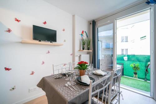 Plateau — Pyramide Apartamento | Le Cocotier Athisien