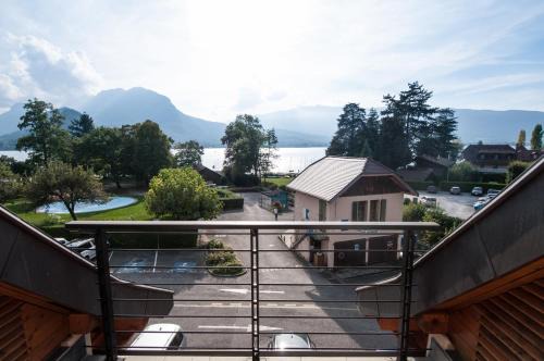 Talloires-Montmin Apartamento | Le Comptoir de Sebastien - La Plage et Le Port - 2 duplex - 100m de la plage de Talloires