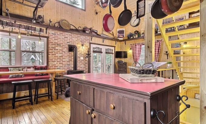 Saint-Raymond Chalet De Esquí | Vrbo Property