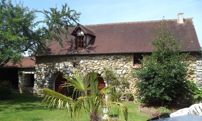 Saint-Etienne-sous-Bailleul Casa | Les Voûtes-Casa-Rural-Baño con bañera-Vista al Jardín