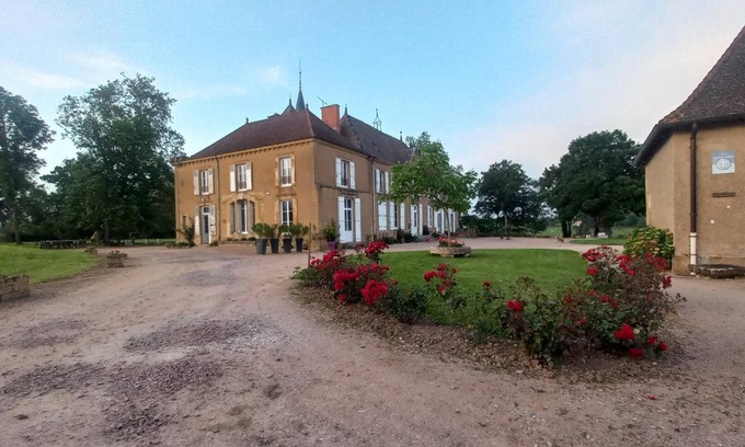 Anzy-le-Duc Casa | le Gîte du Lac - Anzy LE DUC