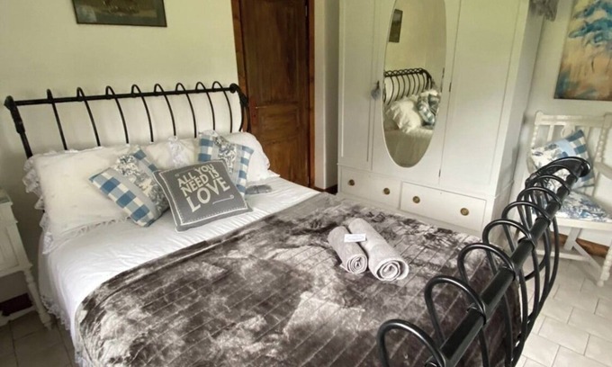 Jarze Otro | La Genvrie Country House 4 Bed House Piscina Jacuzzi Magníficas vistas