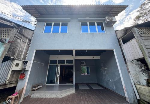 Jeram Takar Villa | Le Lodge Villa