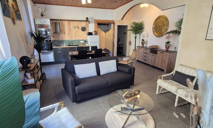 Laragne-Monteglin Apartamento | Le Loft - 1-bedroom apartment - Ground floor. Ideally located for shopping and tourism.