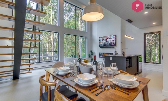 Pont-Rouge Casa | Le LoftWood de Portneuf - Private hot tub Sauna Pool Billiards Trails