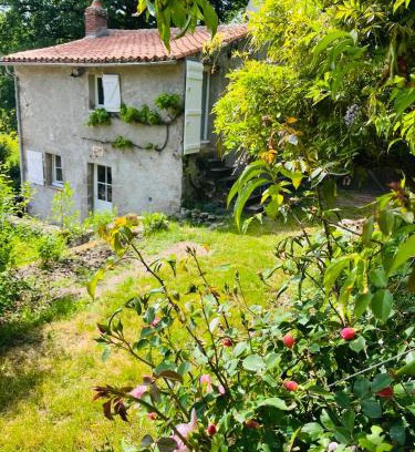 Mortagne-sur-Sevre Casa | Le Logis de Bouchet