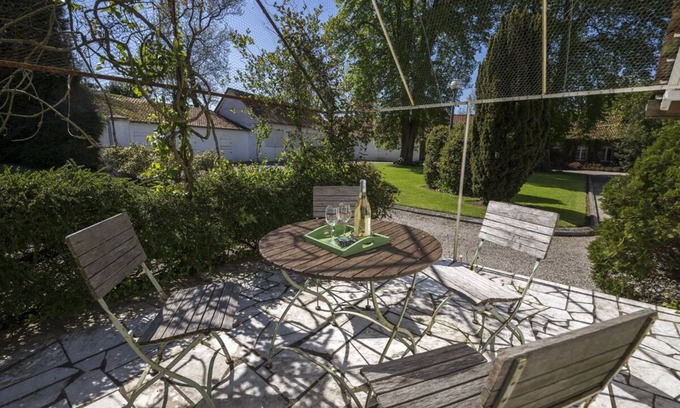 Campigneulles-les-Petites Villa | Le Manoir Nord - Seis Habitaciones Villa, Capacidad 12