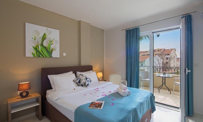 Rozino Casa | Le Marc Guest house