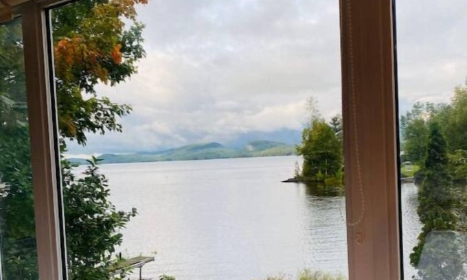 Saint-Denis-de-Brompton Casa | Le Maritime sur le lac et spa -28p