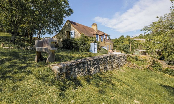 Saint-Pompont Casa | Le Mouton qui Rit, renovated historical farmhouse with pool and stunning view