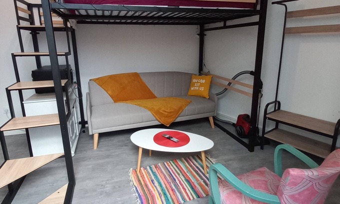 Agen Apartamento | LE ONE, Studio in the heart of Agen, fireplace