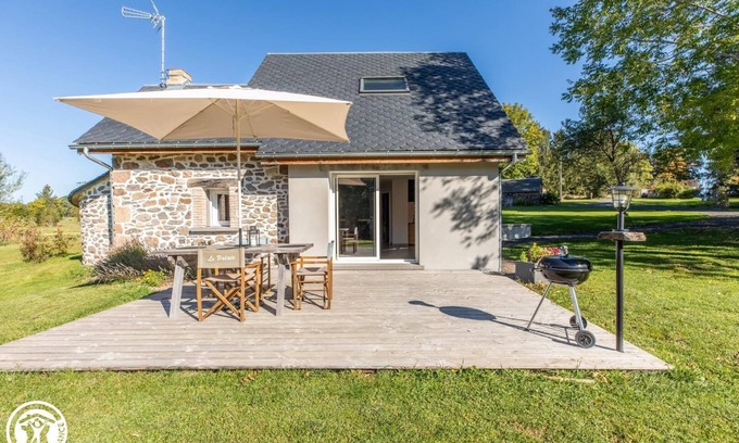 Saint-Sauves-d'Auvergne Casa | Le Petit Four - Saint Sauves D'auvergne