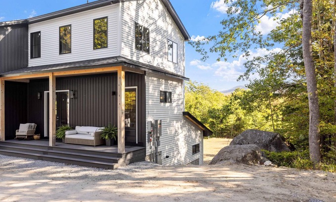 Mount Sunapee Apartamento | Le Petit Flat - 2 Bed 1 Bath One Level Apartment